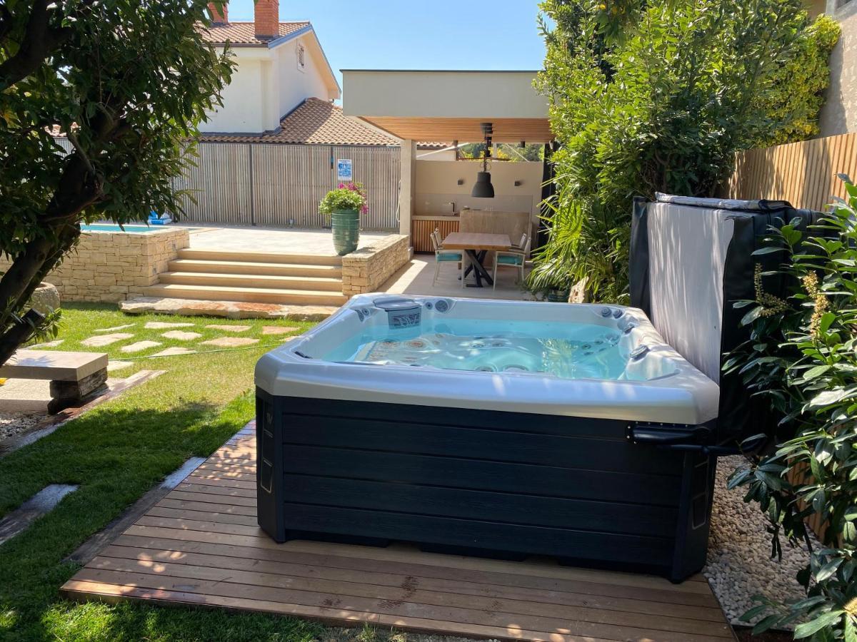 Residence Pecek Novigrad Istria Eksteriør billede